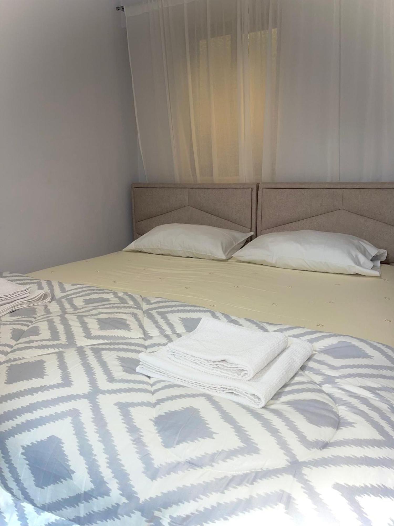 Citynest Apartments, 3-Minute Walk From The Skanderbeg Square Tiranë Luaran gambar